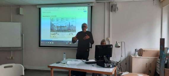 16/12/2022. Stefano Magnolo, profesor visitante del GREPAC, imparte el seminario "Patrimonio inmaterial y Epistemología"